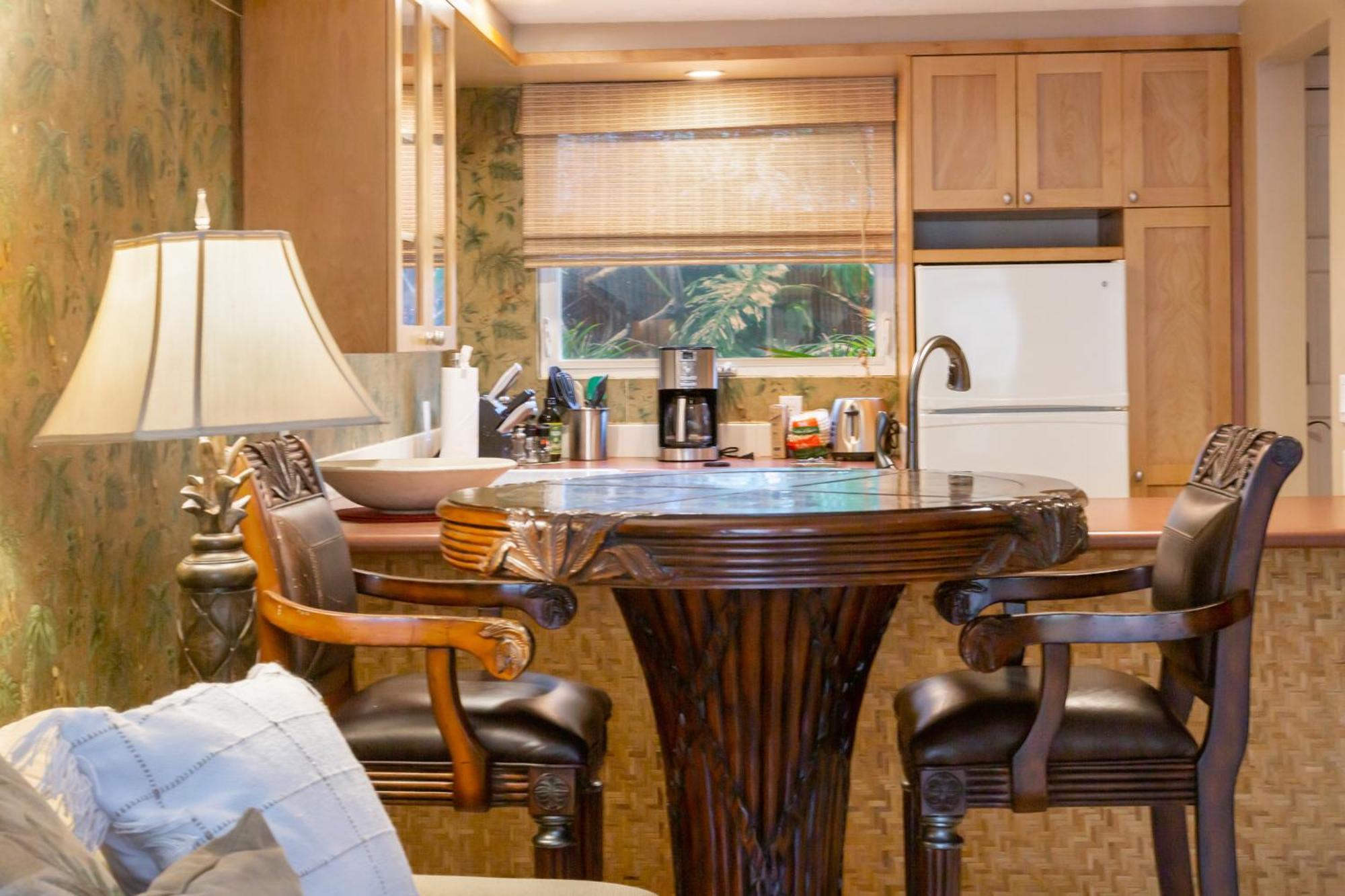 Lotus Suite, 1 Bedroom, Sleeps 4, Pool & Bbq, Pre-Renovation Summer Sale Kihei Exteriér fotografie