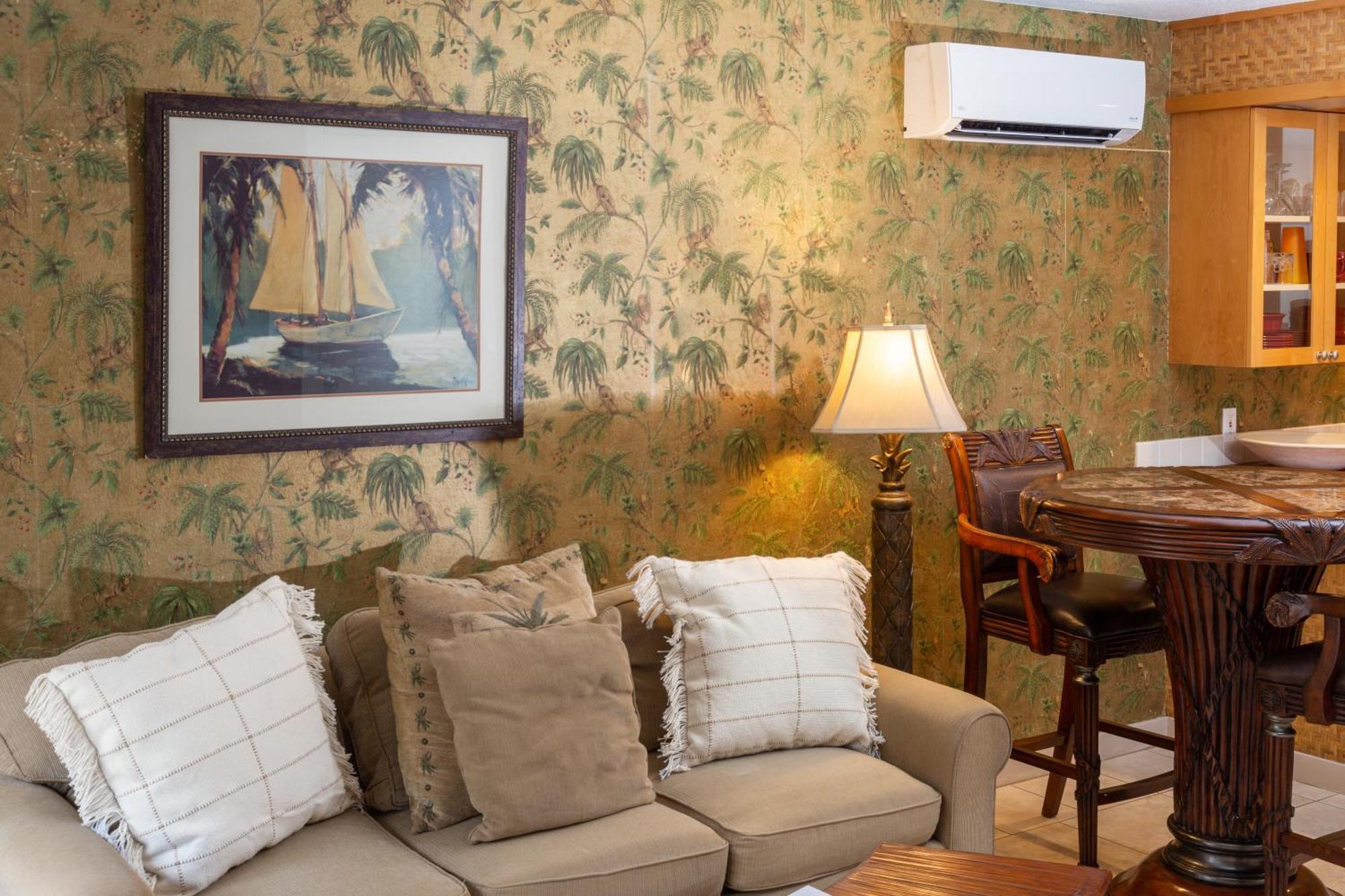 Lotus Suite, 1 Bedroom, Sleeps 4, Pool & Bbq, Pre-Renovation Summer Sale Kihei Exteriér fotografie