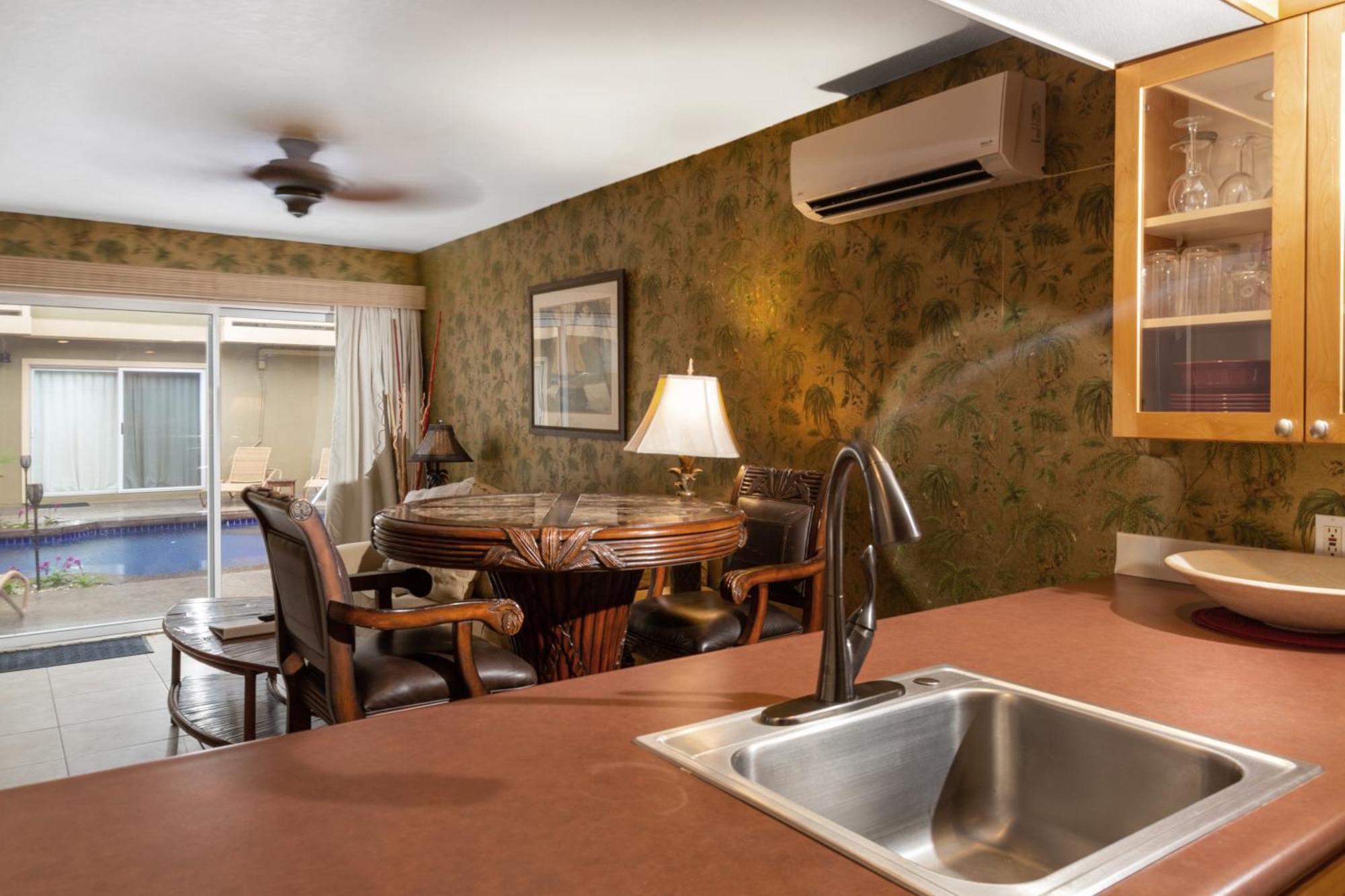 Lotus Suite, 1 Bedroom, Sleeps 4, Pool & Bbq, Pre-Renovation Summer Sale Kihei Exteriér fotografie